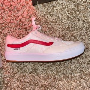 Vans 9.5 men chili pepper white bran new never used.